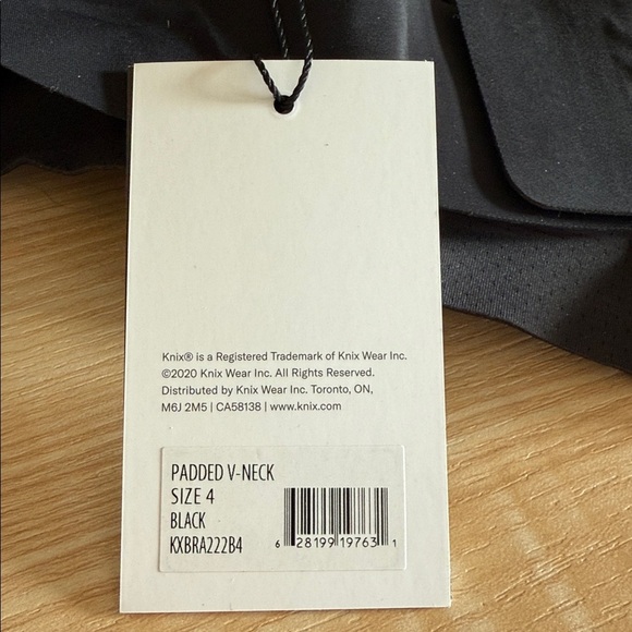Knix Thin Strap Padded V-Neck Bra Size 4 in Black NWT - Picture 3 of 5